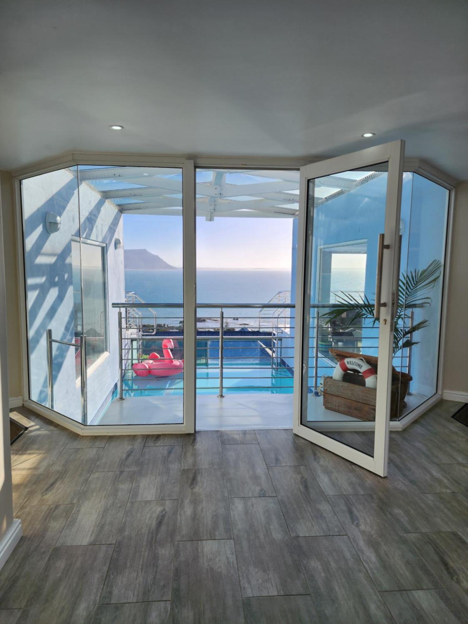 Boulders Blue Bed And Breakfast Simon's Town Exterior photo