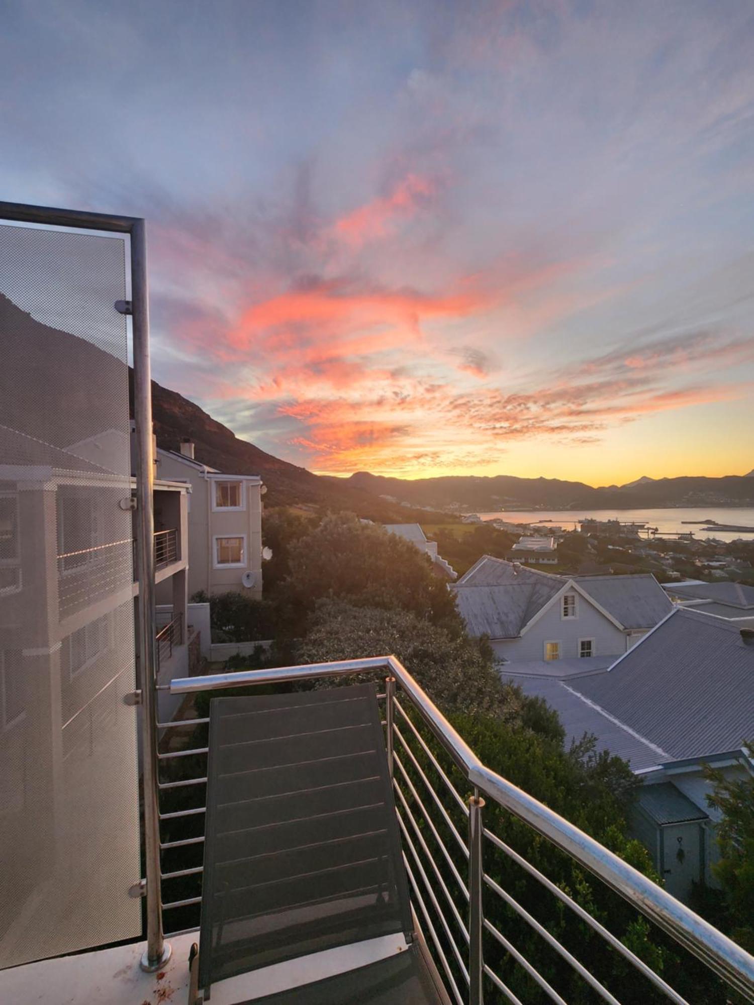 Boulders Blue Bed And Breakfast Simon's Town Exterior photo